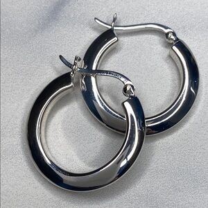 Classic 925 Sterling‎ Silver Hoop Earrings with Polished Finish & Hinged Closure